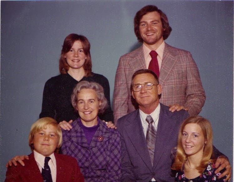 The Leonard Family in 1974 just after the opening of the Refuge Motor Inn